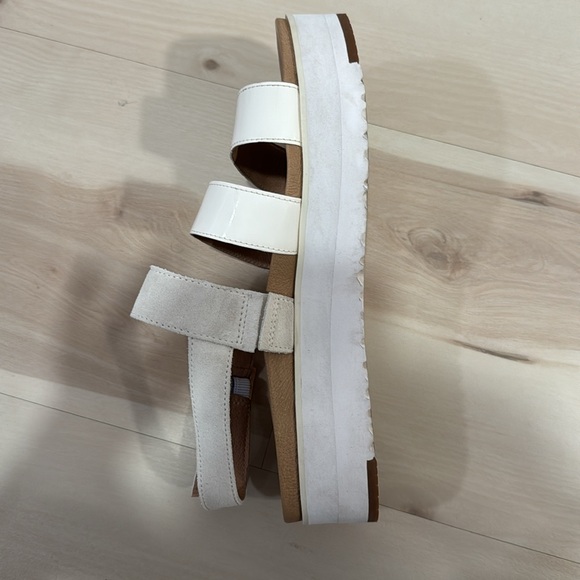 UGG braelyn platform sandal in white size 9.5 - Picture 8 of 12